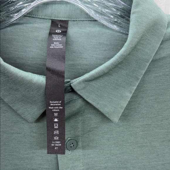 Lululemon commission Casual Men's Button Down Shirt in Sage Green - Picture 3 of 9